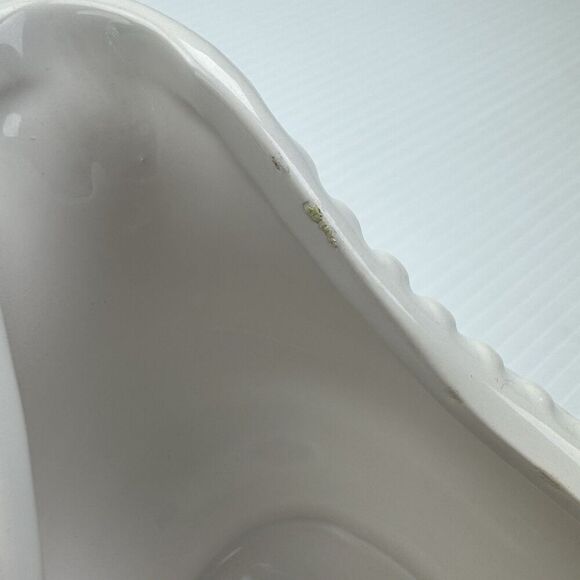 Gallery Tabletop Gravy Boat Beaded Trim Ceramic White Glazed - Picture 9 of 12